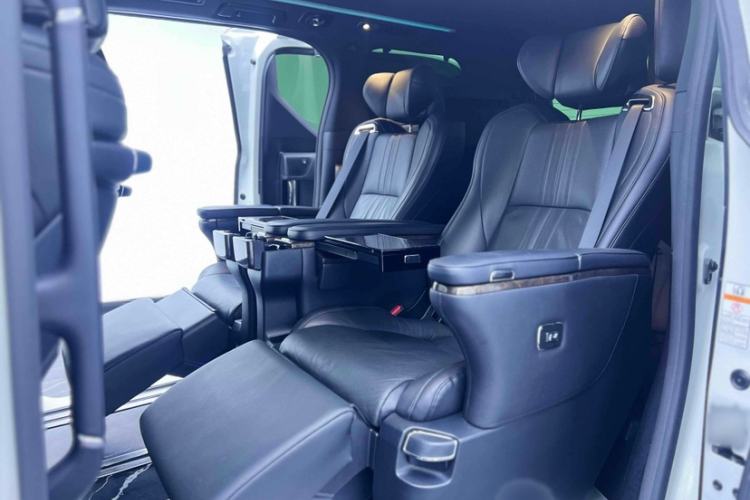 Used Toyota Vellfire 2020 Dual-Engine 2.5L HV Prestige Edition
