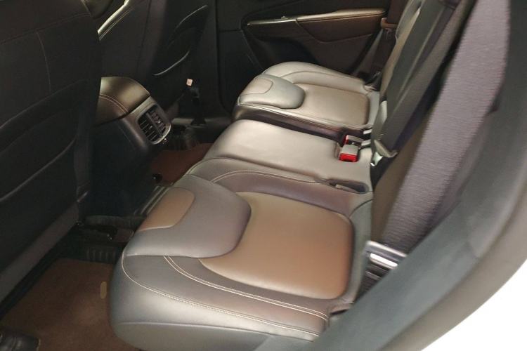 Used  Cherokee 2017 2.4L Leading Edition