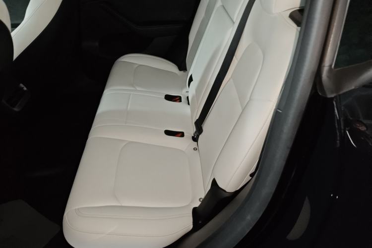 Used Tesla Model Y 2022 Long-Range All-Wheel-Drive Version
