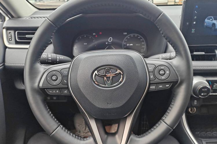 Used Toyota Wildlander 2023 2.0L CVT Two-Wheel Drive Luxury PLUS Edition
