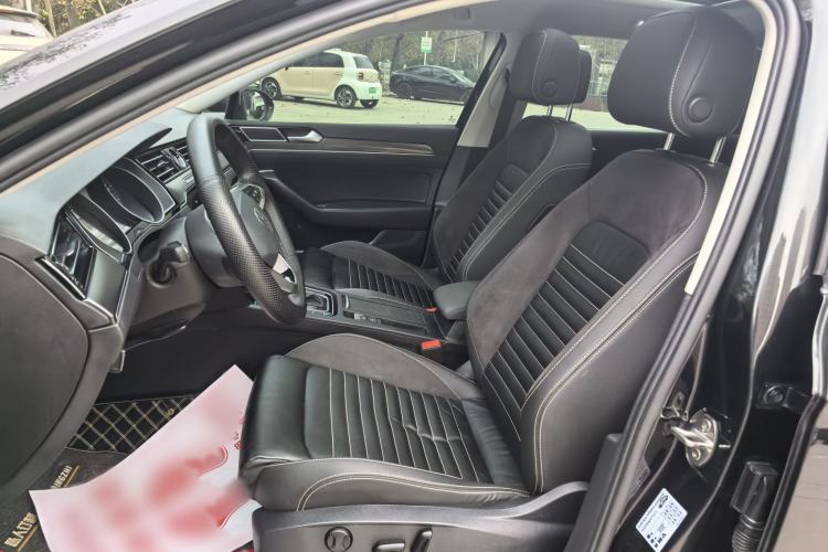 Used Volkswagen Magotan 2020 330TSI DSG Leading Model
