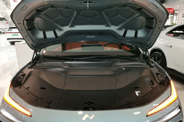 Used ONVO L60 2024 60 kWh Rear-Drive Version