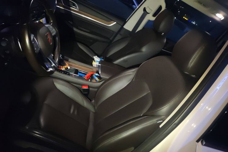 Used Roewe RX8 2018 30T Smart Connectivity Two-Wheel Drive Flagship Edition