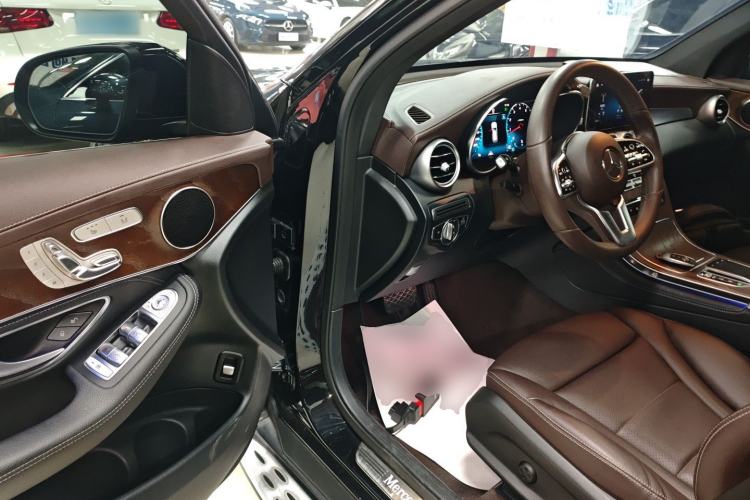 Used Mercedes-Benz GLC 2020 Facelift GLC 300 L 4MATIC Dynamic Edition
