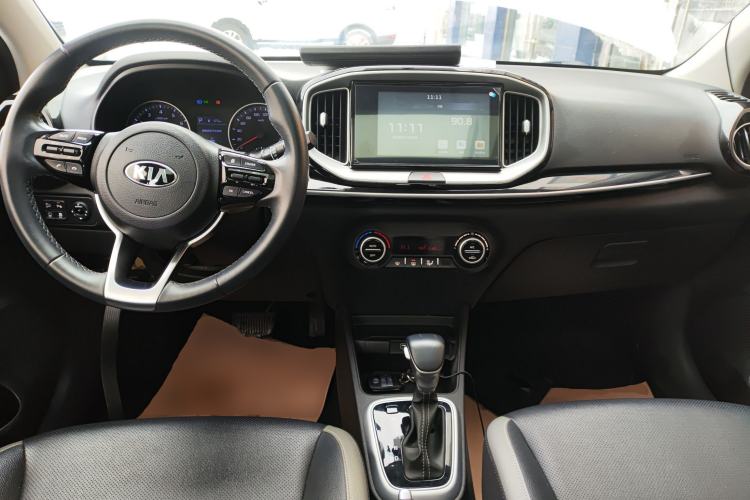 Used Kia kx1 Stonic 2021 1.4L CVT Fun & Sunroof Model
