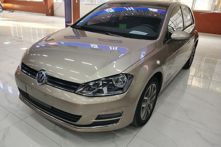 Used Volkswagen Golf 2016 230TSI Automatic Luxury Version
