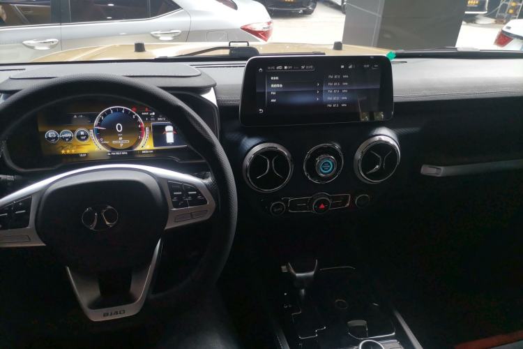 Used  BJ40 2019 2.3T Automatic Four-Wheel Drive Ring the Tower Champion Edition China VI
