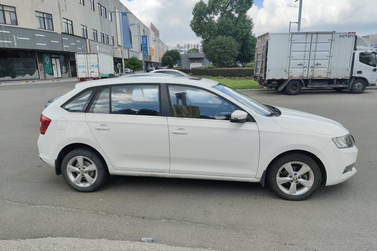Used Skoda Rapid Spaceback 2018 1.6L Automatic Comfort Edition