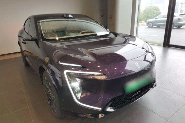 Used  07 2024 Ultra Range-Extended Four-Wheel Drive