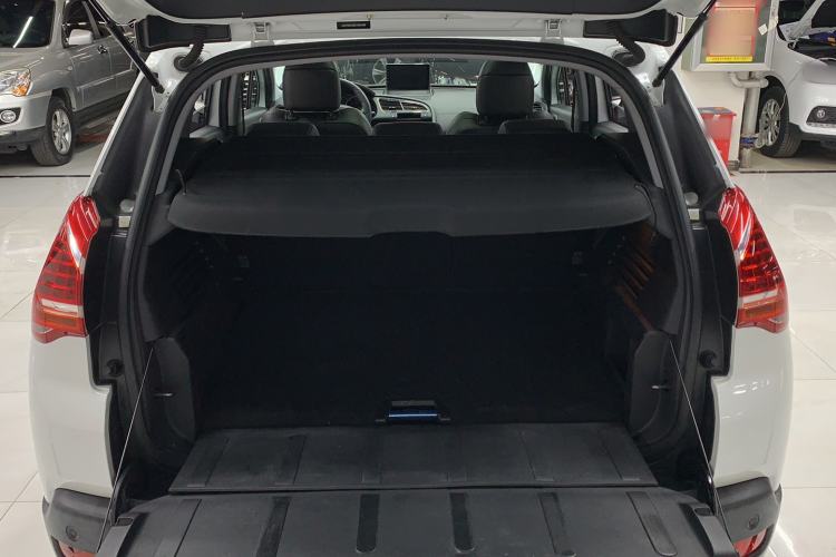 Used Peugeot 3008 2015 2.0L Automatic Trend Edition
