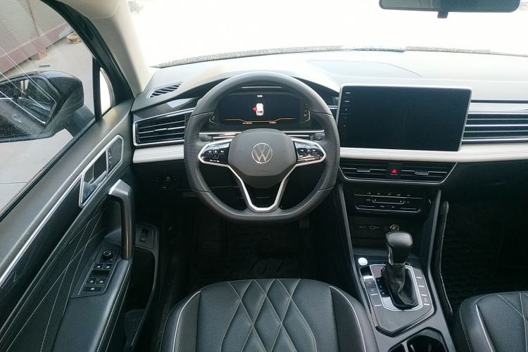 Used Volkswagen Tiguan L 2022 330TSI Automatic Two-Wheel Drive Smart Edition
