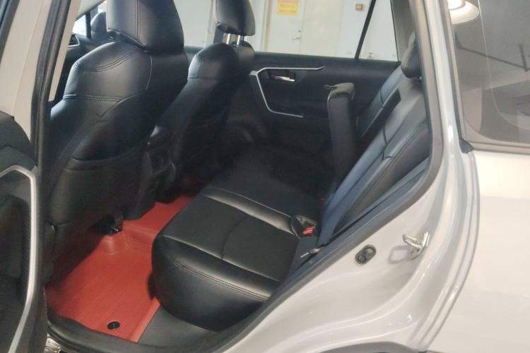 Used Toyota RAV4 2022 2.0L CVT Two-Wheel Drive Fashion Edition
