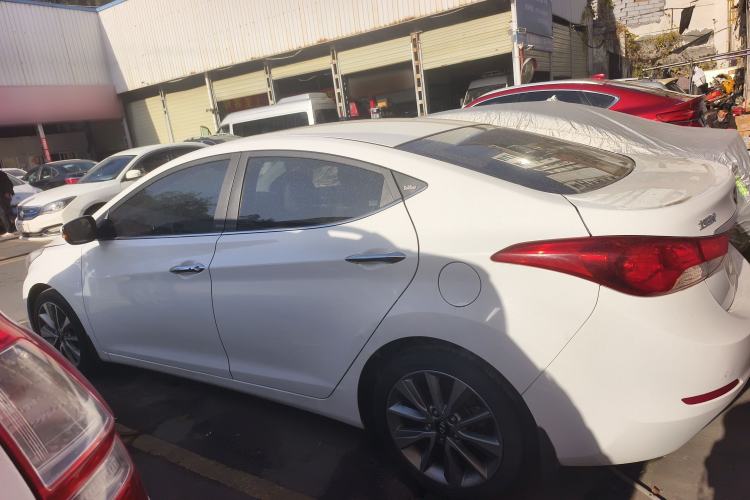Used Hyundai Elantra 2015 1.6L Automatic Leading Model
