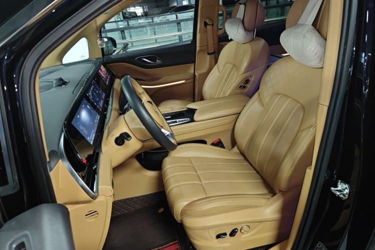 Used VOYAH Dream 2024 PHEV Extended-Range Premium Edition
