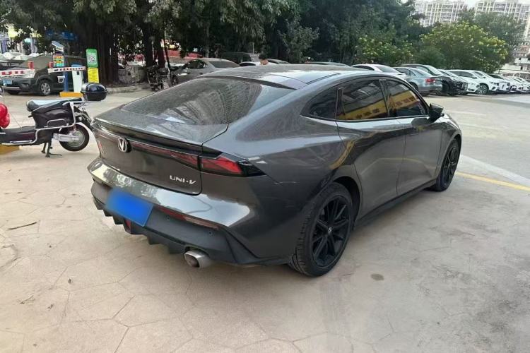 Used Changan UNI-V 2022 1.5T Prestige Version
