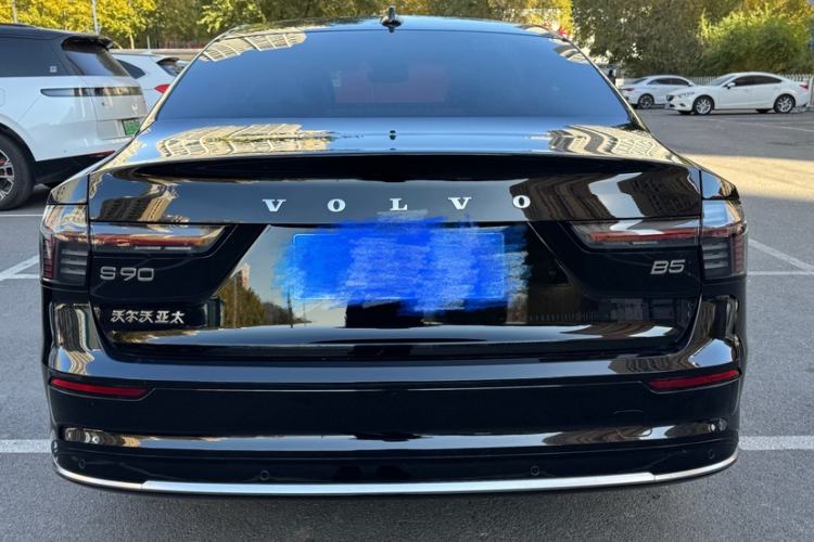 Used Volvo S90 2026 B5 Zhiyuan Luxury Edition
