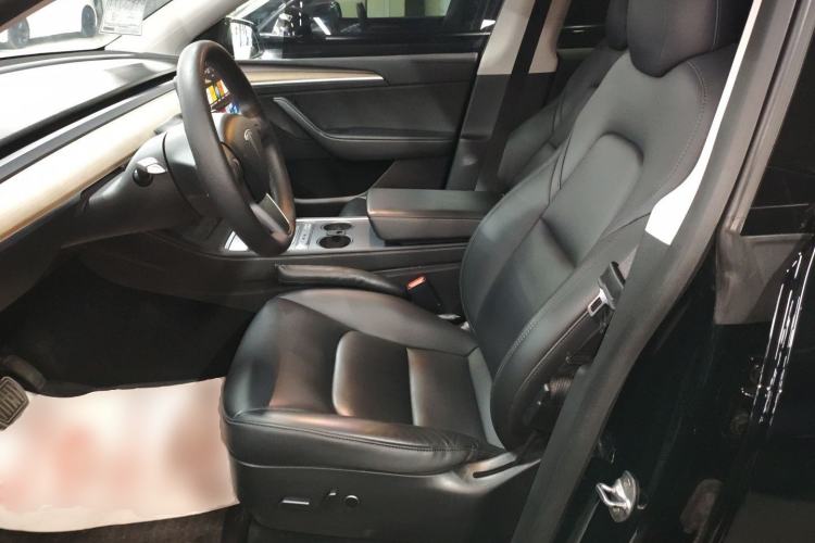 Used Tesla Model Y 2021 Long-Range All-Wheel-Drive Version 3D7
