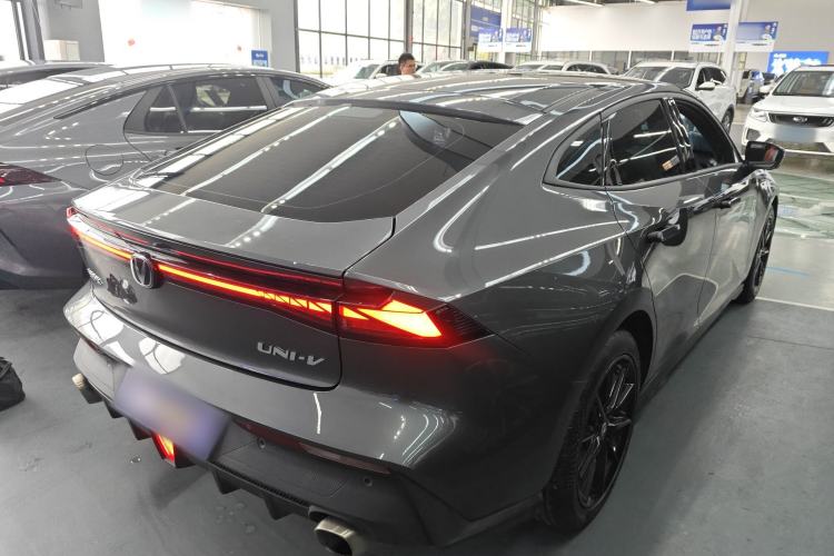 Used Changan UNI-V 2022 1.5T Prestige Version
