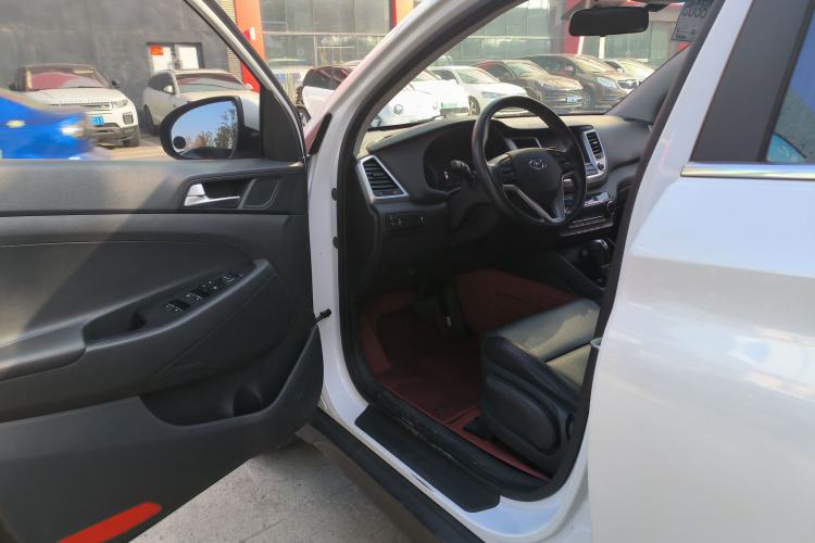 Used Hyundai Tucson 2015 1.6T Dual-Clutch Two-Wheel-Drive Smart Model
