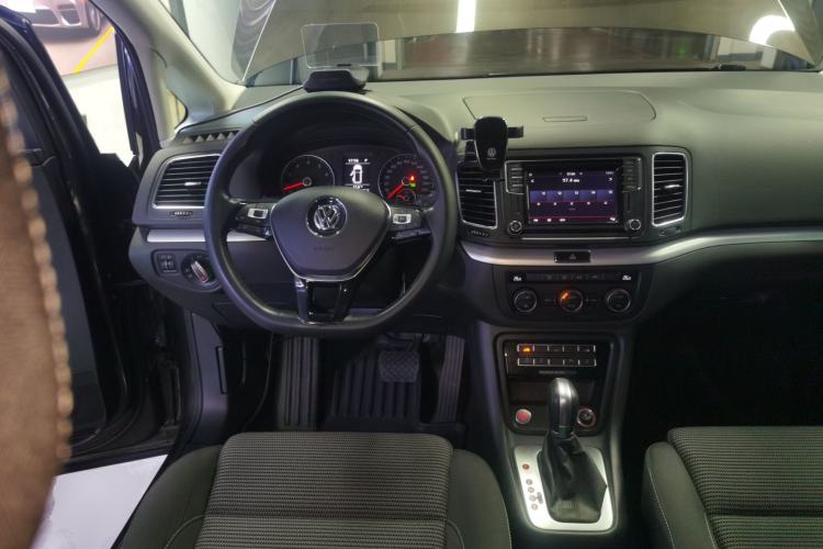 Used Volkswagen Sharan 2018 Revised Version 380TSI Comfort Edition 7-Seater
