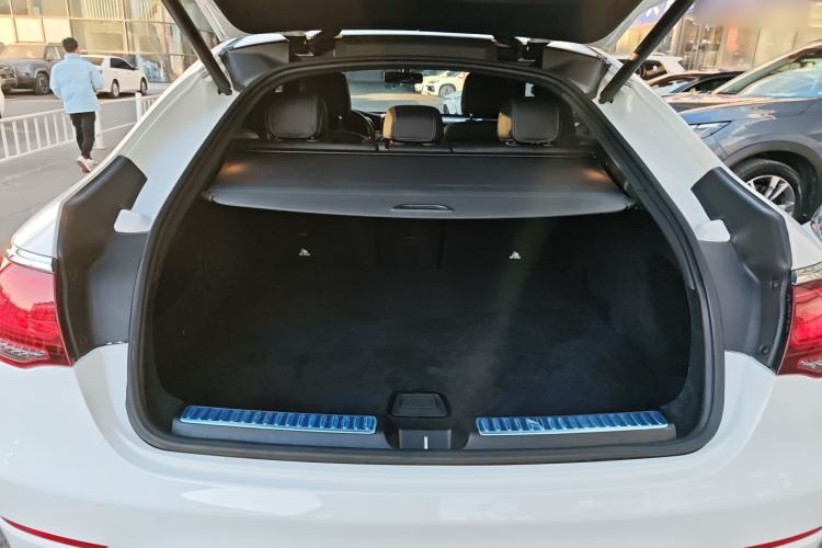 Used Mercedes-Benz GLC Coupe 2020 GLC 260 4MATIC Coupe SUV
