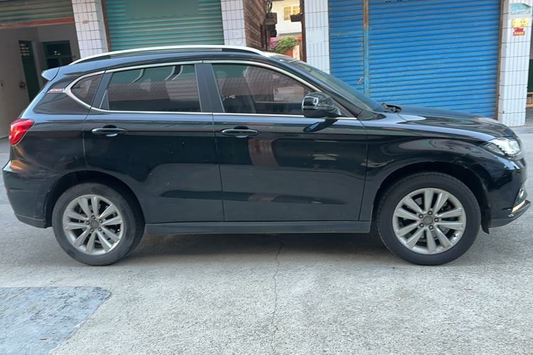 Used Haval H2 2016 Red Label 1.5T Automatic Two-Wheel Drive Elite Model
