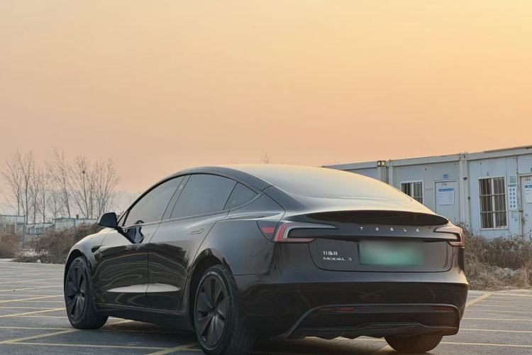 Used Tesla Model 3 2023 Rear-Wheel-Drive Version
