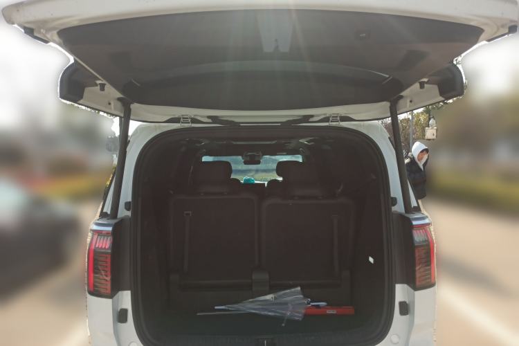 Used Zeekr 009 2022 WE Edition
