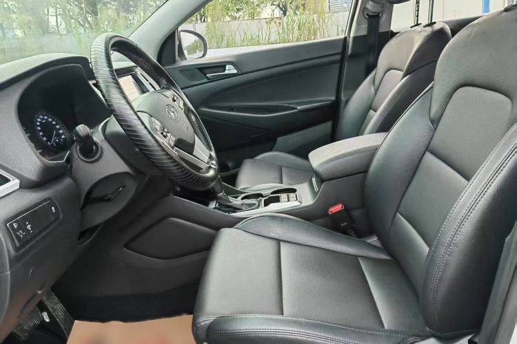 Used Hyundai Tucson 2015 1.6T Dual-Clutch Two-Wheel-Drive Smart Model
