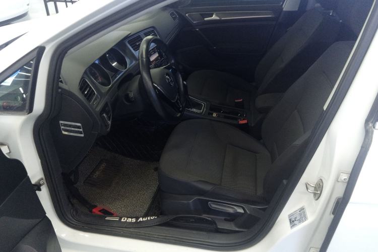 Used Volkswagen Golf 2016 1.6L Automatic Comfort Model
