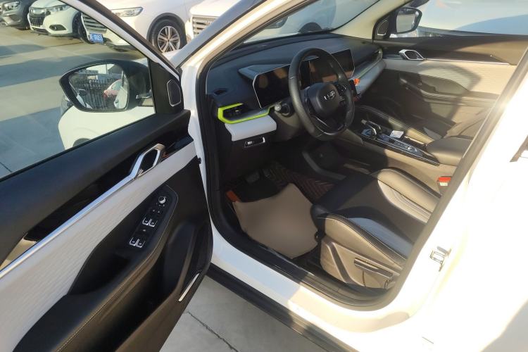 Used Geely Auto Coolray 2022 Bin Yue COOL 1.5TD DCT Hot Engine Edition
