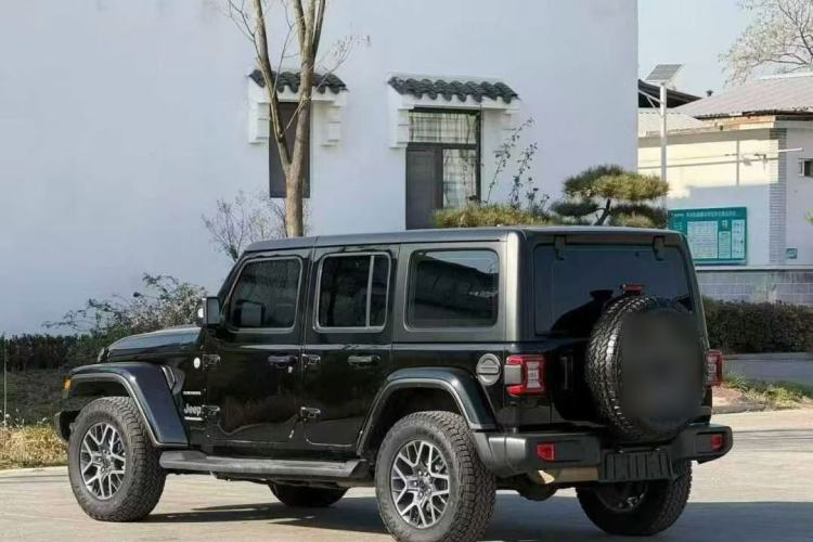 Used  Wrangler 2024 2.0T Sahara Four-Door Edition
