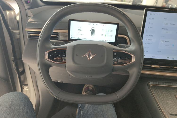 Used  eπ008 2024 210Max Range-Extended Version 6 Seats