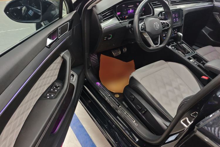 Used Volkswagen Magotan 2023 2 Million Units Limited Edition 330TSI DSG Leading Version