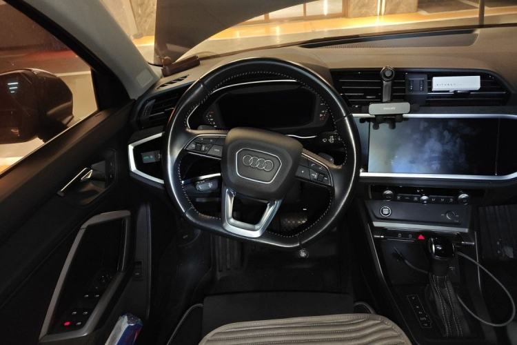 Used Audi Q3 2021 35 TFSI Fashion Dynamic Model