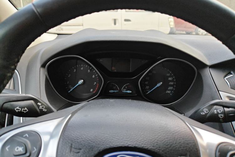 Used Ford Focus 2012 Sedan 1.6L Automatic Fashion Edition