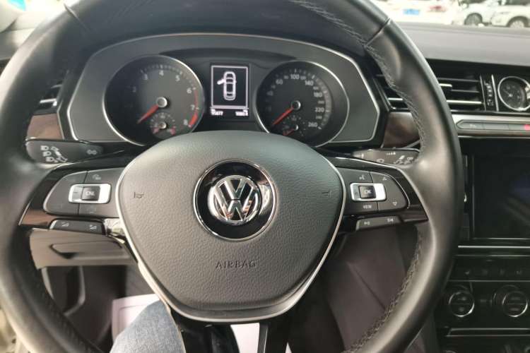 Used Volkswagen Magotan 2019 330TSI DSG Luxury Version China VI Standard
