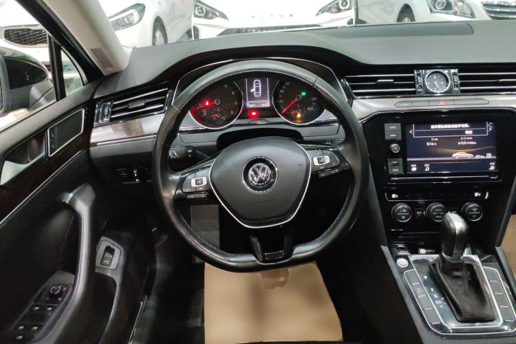 Used Volkswagen Magotan 2019 330TSI DSG Luxury Version China VI Standard
