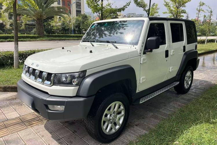 Used Beijing Auto BJ40 2016 40L 2.0T Manual All-Wheel Drive Prestige Edition
