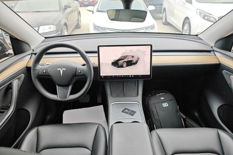 Used Tesla Model Y 2022 Rear-Wheel-Drive Version
