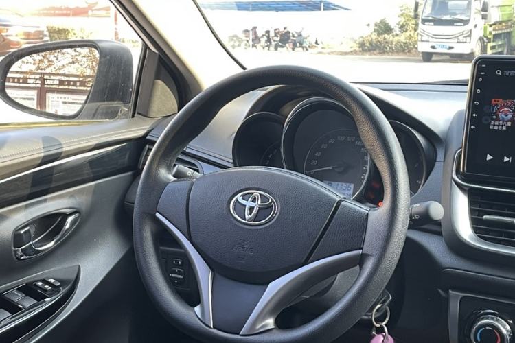 Used Toyota YARiS L 2020 X-Trail X 1.5L CVT Luxury Edition
