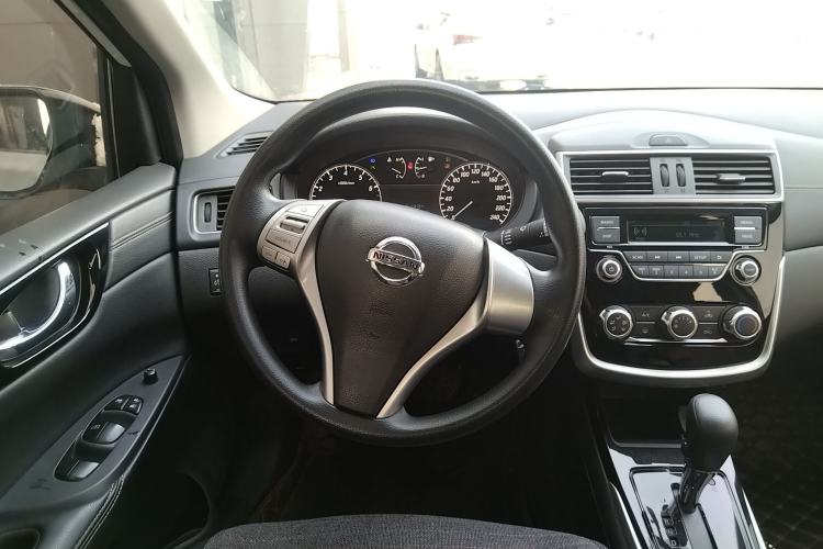 Used Nissan Tiida 2020 1.6L CVT Cool Edition
