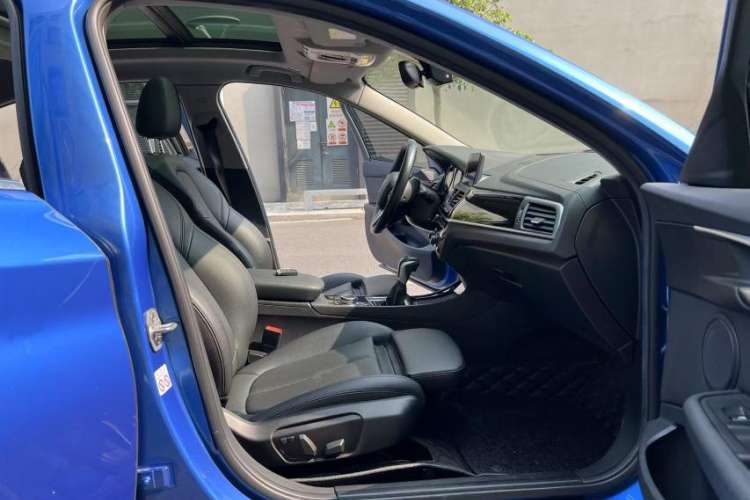 Used BMW 1 Series 2018 118i Design Package Edition
