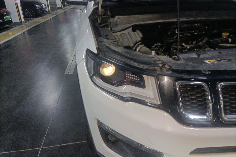 Used  Compass 2017 200T Automatic Family Edition
