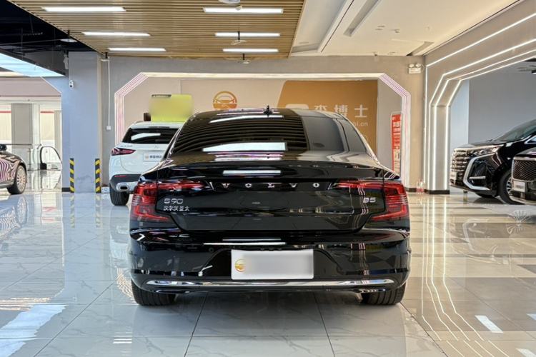 Used Volvo S90 2025 B5 Zhiya Luxury Edition
