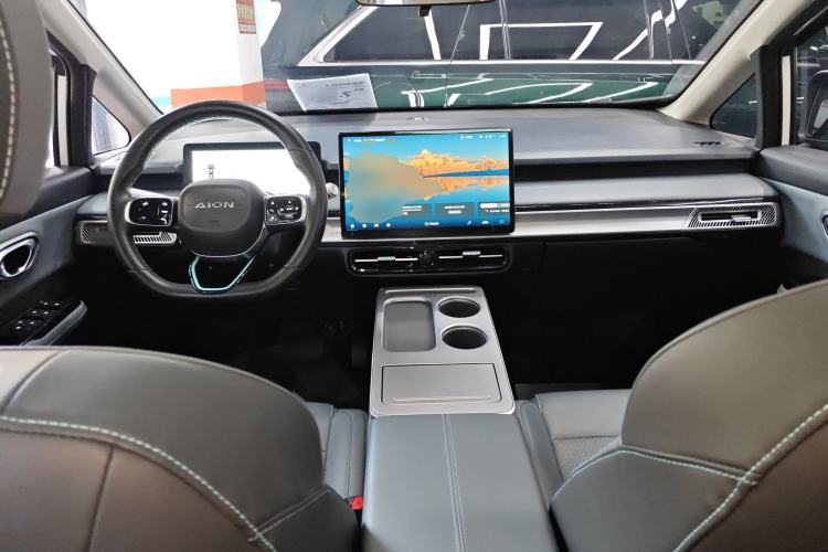 Used AION Y 2023 Younger Star Edition
