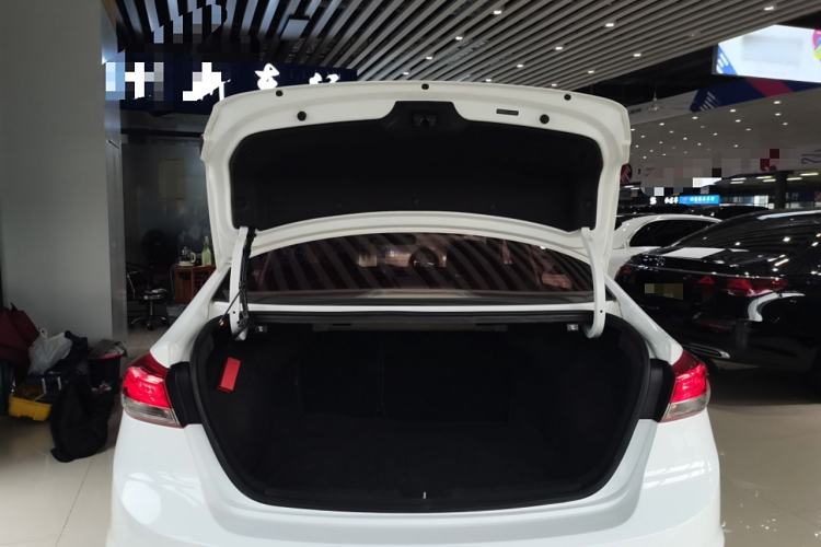 Used Hyundai Elantra 2019 1.4T Dual-Clutch Xuan Dong · Dynamic Model
