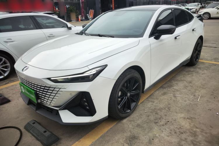 Used Changan UNI-V 2022 1.5T Prestige Version