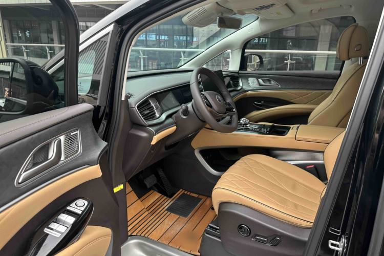 Used Denza D9 2024 DM-i 980 Four-Wheel Drive Prestige Model