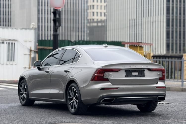 Used Volvo S60 2020 T4 Zhiyi Luxury Edition
